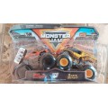Набір машинок Позашляховик джип Monster Jam Trucks Bad Company Vs. Earth Shaker  1:64
