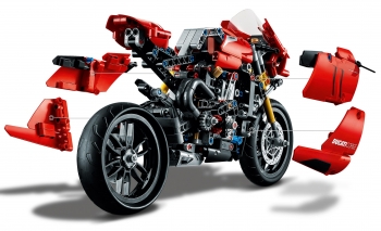 Lego Technic Ducati Panigale V4 R 42107