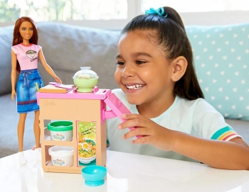 Игровой набор кукла Приготовление лапши барби Barbie Noodle Maker